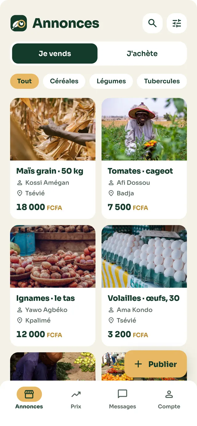 Agblé listings screen: maize, tomatoes, yams and eggs offered with their price in CFA francs, seller and locality